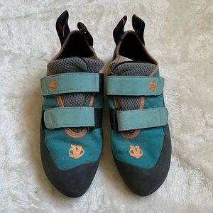 Women Evolv Elektra Rock Climbing Bouldering Shoes